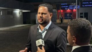 Samuel Costa defende remanejamento de policiais e reforço da segurança durante debate na Rede Amazônica