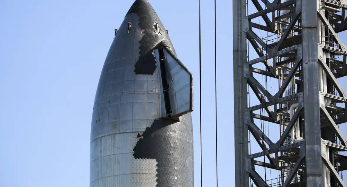 SpaceX tenta primeiro voo da Starship em órbita terrestre com carga operacional de satélites