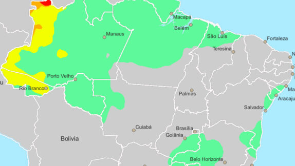 Rondônia entra em faixa de chuva intensa nas próximas 48 horas, com área de Nível 1 no oeste