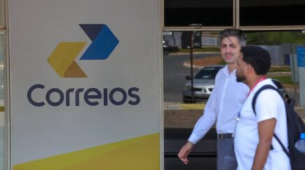 Tribunal Superior do Trabalho suspende julgamento do dissídio da greve dos Correios