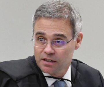 Tribunal Superior Eleitoral inicia julgamento sobre remoção de postagens contra presidenciável