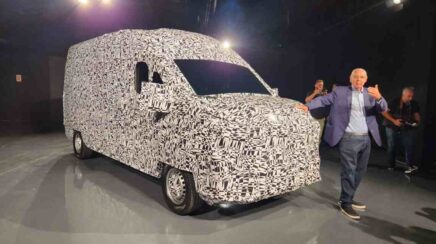 VWCO prepara estreia nos furgões com parceria da SAIC Motor