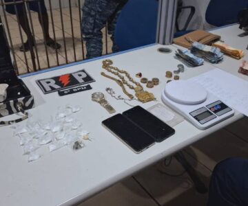 5º BPM fecha ponto de venda de drogas em imóvel abandonado e prende suspeito na Zona Leste de Porto Velho