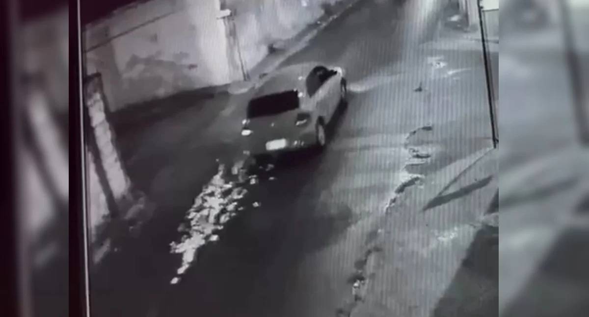 Vídeo: Carros são flagrados despejando santinhos nas ruas do DF