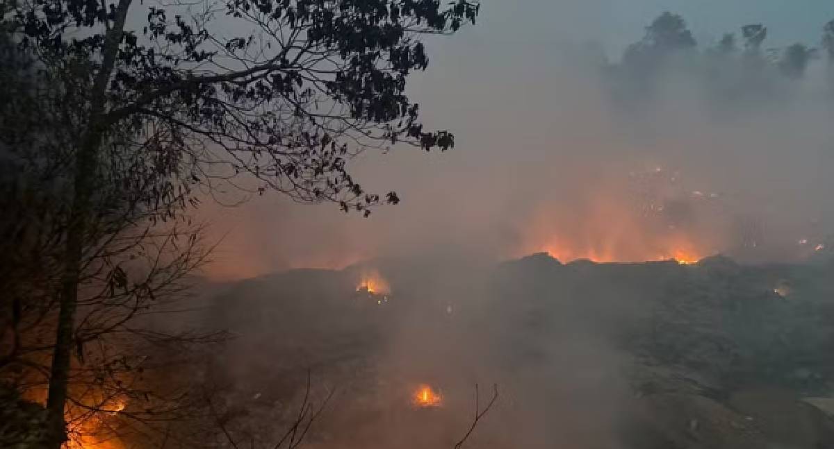 Deixa arder: fogo, fumaça e calor intenso fazem Manaus amanhecer e dormir sob uma névoa tóxica; MP2,5 chega a 114,6 µg/m³