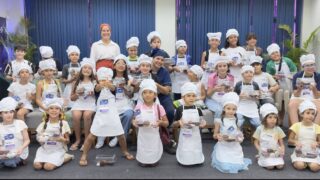Oficina de chocolate apresenta cacau de Rondônia a 70 crianças em Ji-Paraná