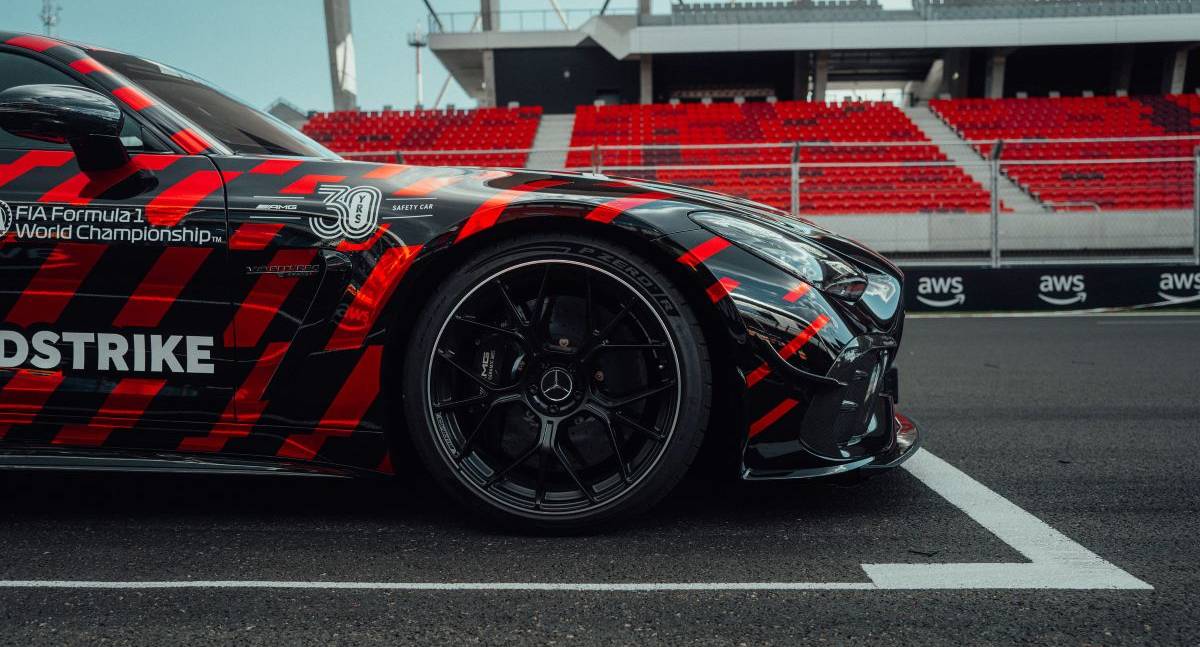 Pirelli cria P Zero R para novo Safety Car da Fórmula 1