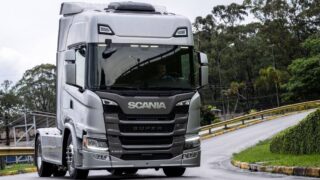 Scania Super 11 litros estreia no Brasil com até 430 cavalos