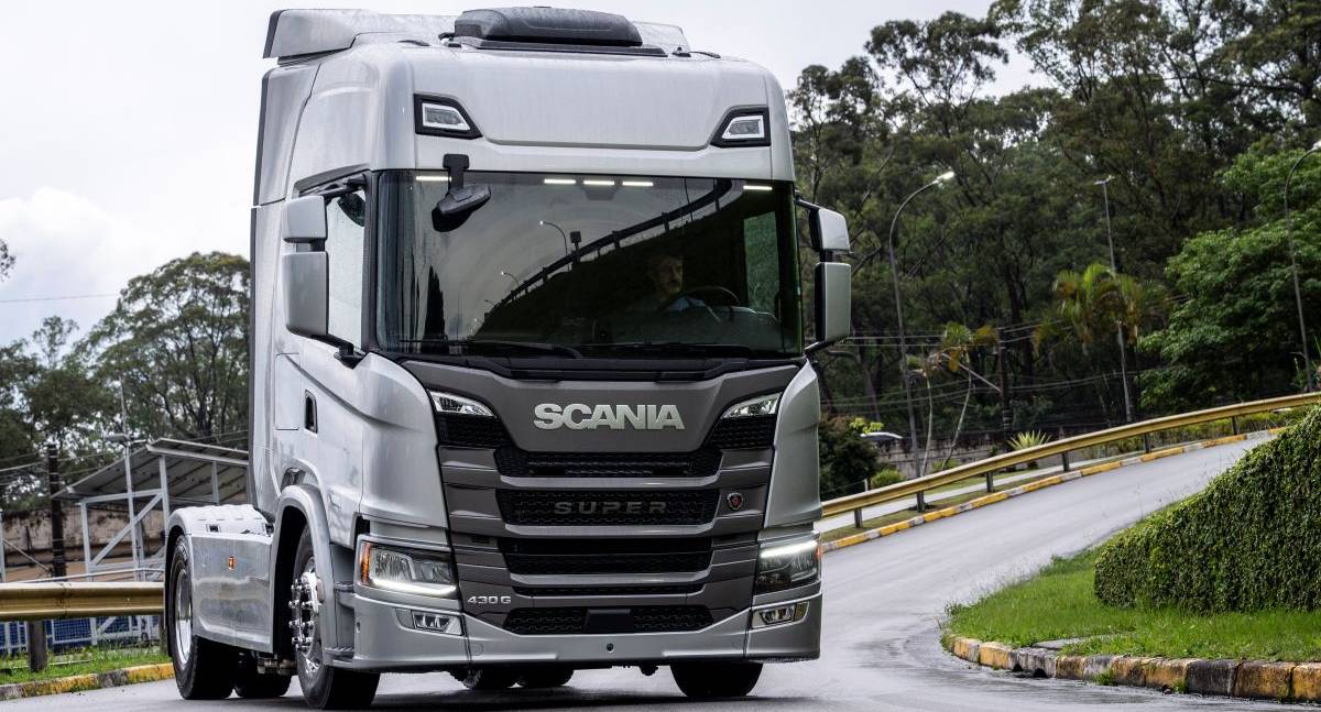 Scania Super 11 litros estreia no Brasil com até 430 cavalos
