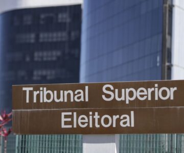 TSE barra anúncios de Lula contra Flávio sobre escala 6×1