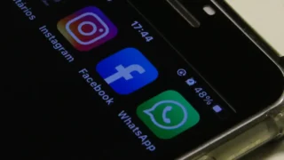 TSE dá 48 horas para Meta explicar restrições a posts de Lula