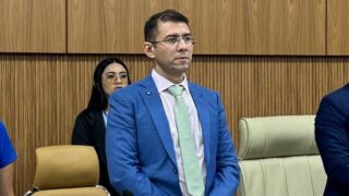 Após fiscalização de Pedro Geovar, Prefeitura limpa córrego no Cidade Nova