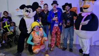 Ação solidária leva brinquedos, lanches e alegria a crianças internadas no Hospital Cosme e Damião em Porto Velho