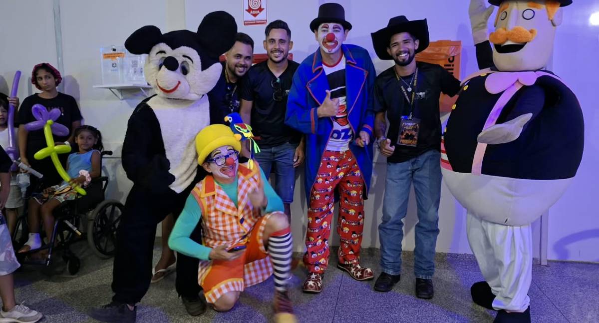 Ação solidária leva brinquedos, lanches e alegria a crianças internadas no Hospital Cosme e Damião em Porto Velho