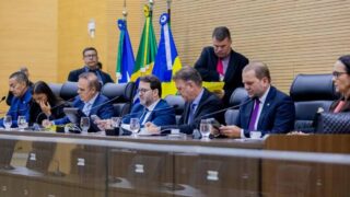 Alero agenda nova sessão para terça-feira (27) sob cobrança para presença de deputados
