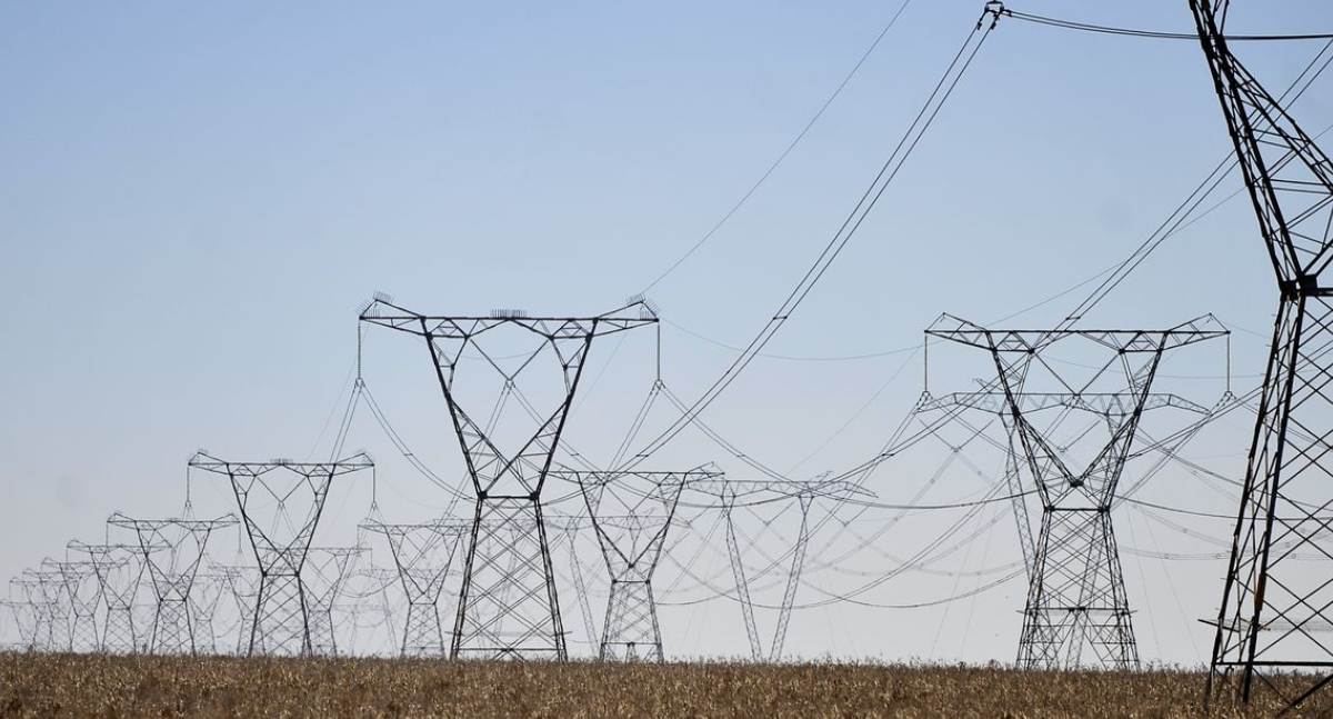 Aneel determina plano especial de atendimento e reforço de equipes para garantir fornecimento de energia nas eleições