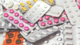 Anvisa determina apreensão de dois lotes falsificados do medicamento Keytruda