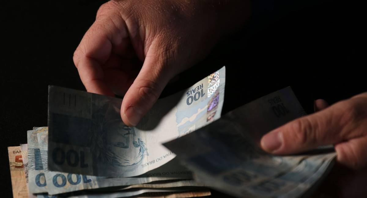 Bancos começam a receber dados para devolução de saldos de apostadores após encerramento de bets