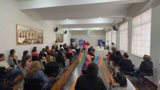 Café com Elas debate prevenção ao câncer de mama