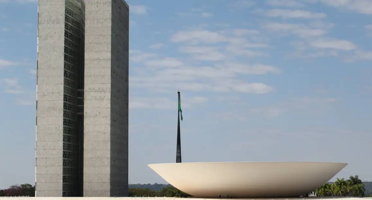 Câmara aprova PLP que eleva teto de faturamento do MEI e anistia dívidas ativas até outubro de 2026