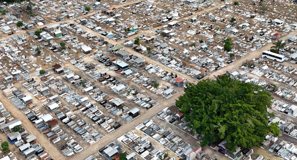 Cemitério Santo Antônio tem limpeza concluída e está preparado para o Dia de Finados