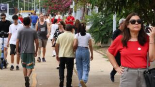 Cenário de violência política atinge 134 casos no primeiro turno das eleições de 2026, com foco desproporcional em mulheres