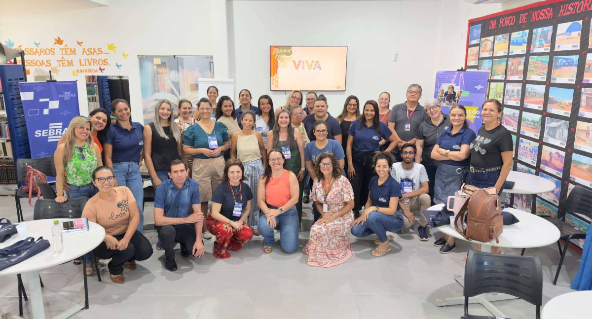 Cerejeiras recebe formação piloto da metodologia VIVA para professores do Ensino Fundamental
