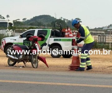 Colisão frontal entre duas motocicletas deixa três feridos na BR-364