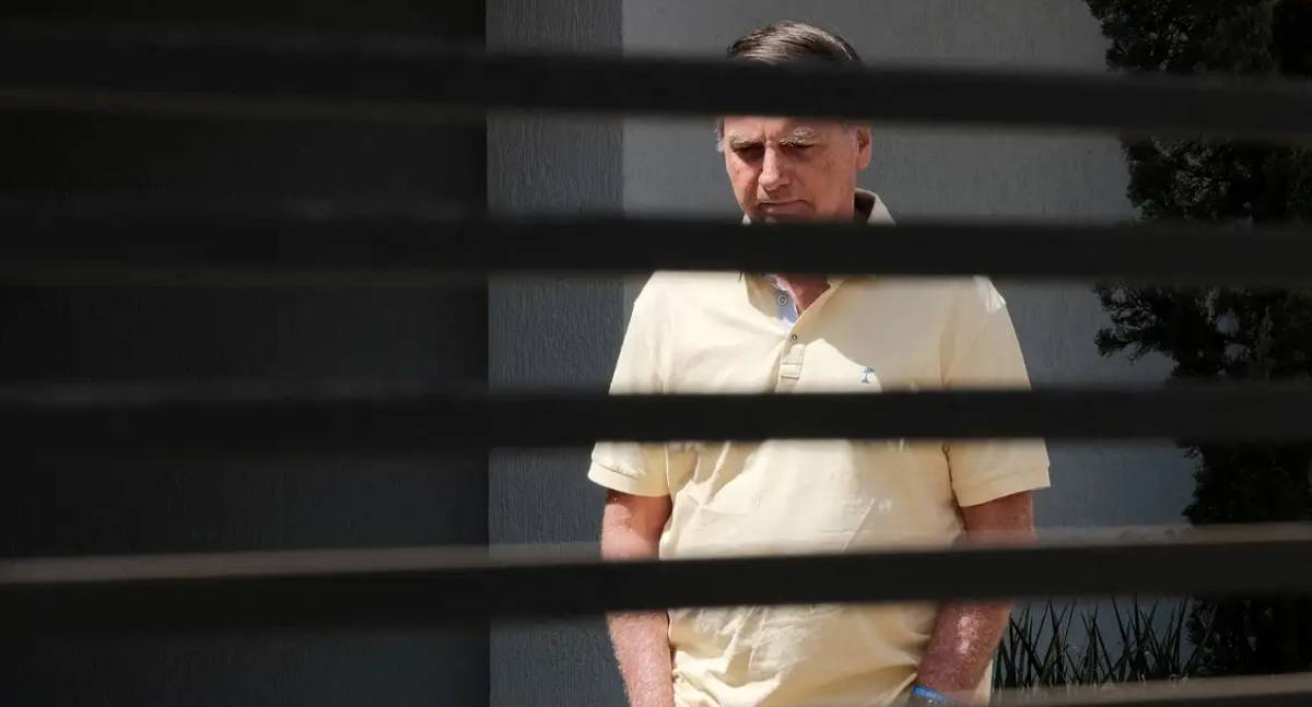 Defesa de Jair Bolsonaro protocola nova revisão criminal para tentar anular condenação