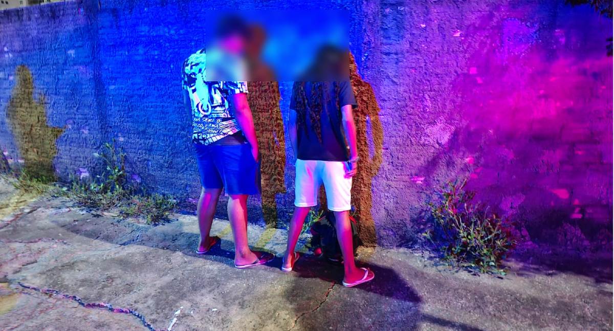 Dupla em motocicleta em alta velocidade é abordada após fuga e manobras perigosas em Porto Velho
