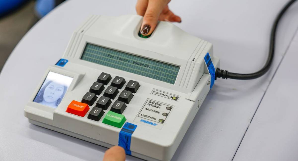 Eleitor pode fiscalizar a totalização dos votos pelo Boletim de Urna
