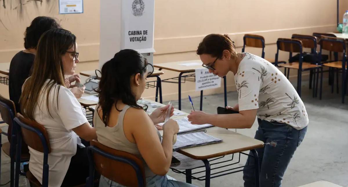 Eleitor que faltou no primeiro turno das Eleições de 2026 pode votar normalmente no segundo turno