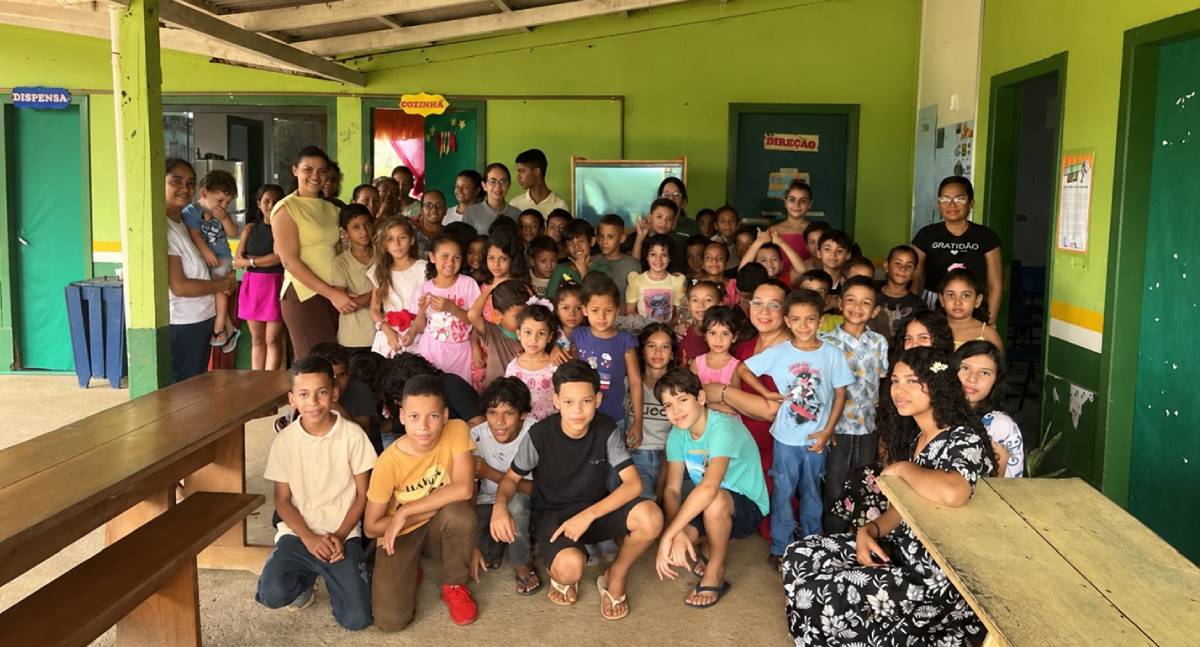 Escola da zona rural recebe ação social que beneficia cerca de 60 crianças