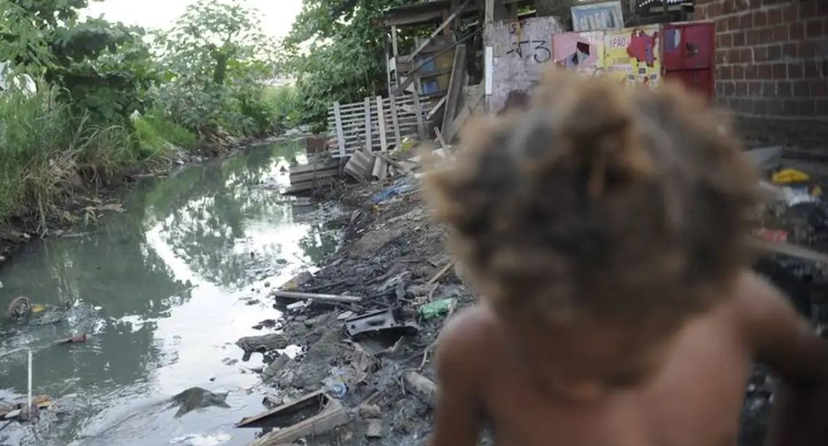 Estudo do Unicef aponta que 30 milhões de menores enfrentam riscos climáticos no país