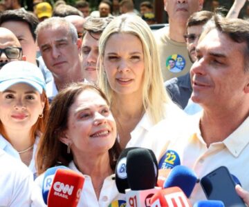 Flávio Bolsonaro diz que vai manter Bolsa Família e promete foco em mobilidade social e empreendedorismo