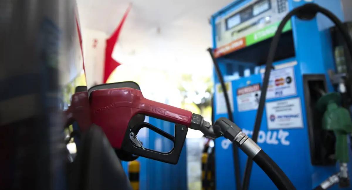 Governo amplia desoneração da gasolina e reforça subsídios a combustíveis em pacote de R$ 5,2 bilhões