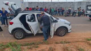 Homem é encontrado morto dentro de veículo na zona Leste de Porto Velho