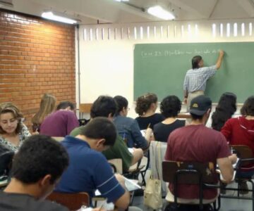 Inep abre credenciamento para professores do ensino superior elaborarem questões do Enade 2027