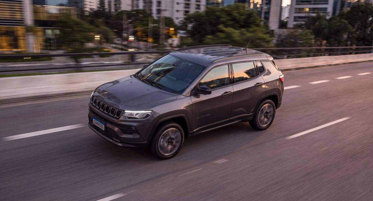 Jeep Compass 2027 estreia sistema híbrido leve de 48 volts