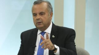 Líder da oposição no Senado admite falta de provas sobre fraude e minimiza carta de Flávio Bolsonaro