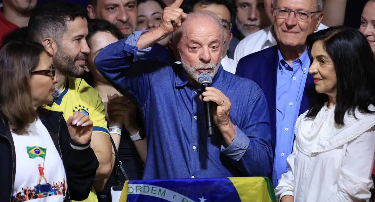 Lula promete governar com foco em economia digital, reforma da segurança e expansão do SUS