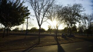 Massa de ar quente e seco avança pelo Norte e traz previsões de calor intenso e tempestades
