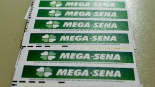 Mega-Sena acumula e prêmio estimado sobe para cem milhões de reais para o próximo sorteio