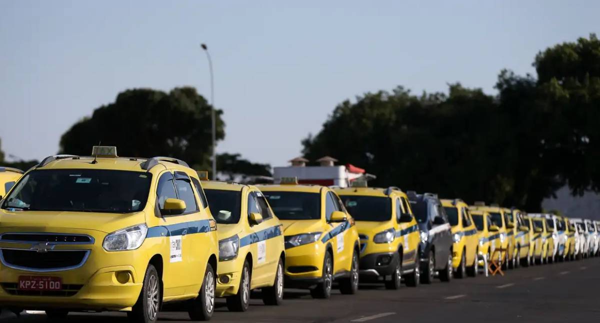 Ministério da Fazenda autoriza R$ 30 bilhões para compra de carros por taxistas e motoristas de aplicativo