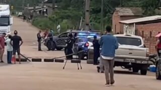 Moradores fazem manifesto e bloqueiam acesso ao Bairro Nacional na zona Norte de Porto Velho