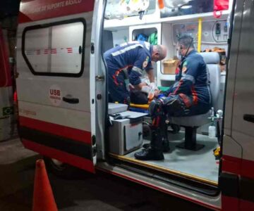 Motociclista fica gravemente ferido após colisão com Peugeot em Porto Velho