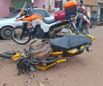 Mototaxista fica gravemente ferido em colisão com caçamba na zona Leste de Porto Velho