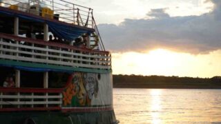 Passeios de barco celebram 112 anos de Porto Velho no Rio Madeira