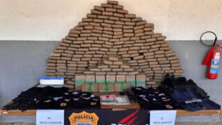 Polícia Civil apreende 300 quilos de droga e arma de fogo em imóvel na capital