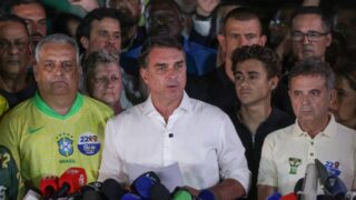 Polícia Federal abre investigação sobre fuga de Flávio Bolsonaro após descumprimento de medidas cautelares do STF